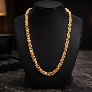 Luxurious Gold Women's Necklace